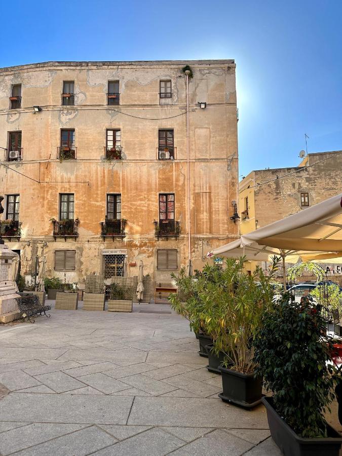 Piazza Carlo Alberto Ξενοδοχείο Κάλιαρι Εξωτερικό φωτογραφία